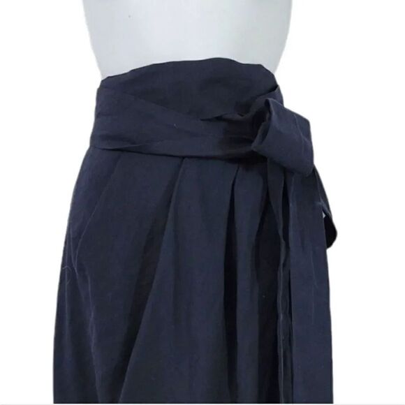 NEW Whit Silk and Linen Blend Tulip Wrap Midi Skirt in Navy Blue Size 4 - Picture 3 of 11